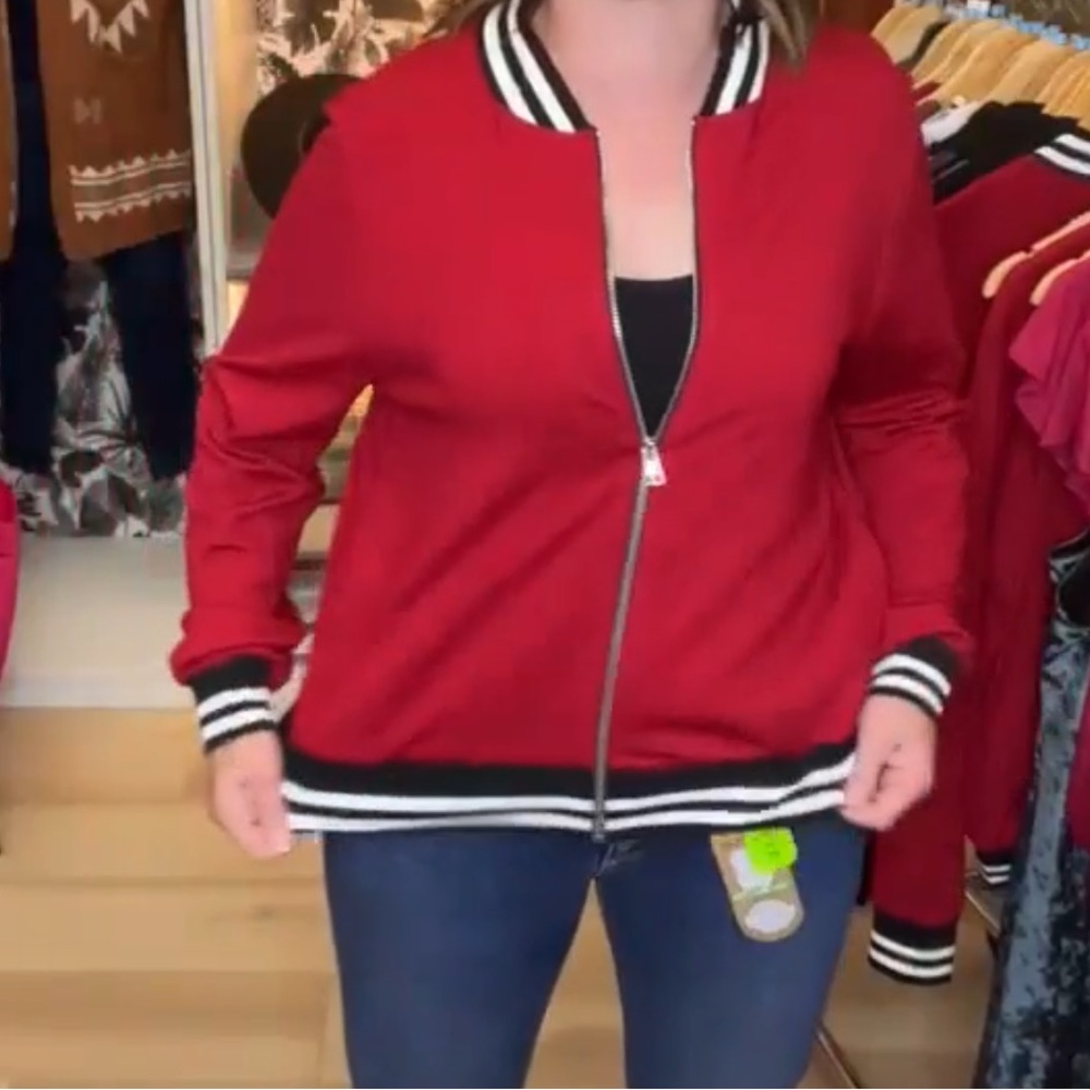 Bomber jacket ♥️ - Picture 2 of 7